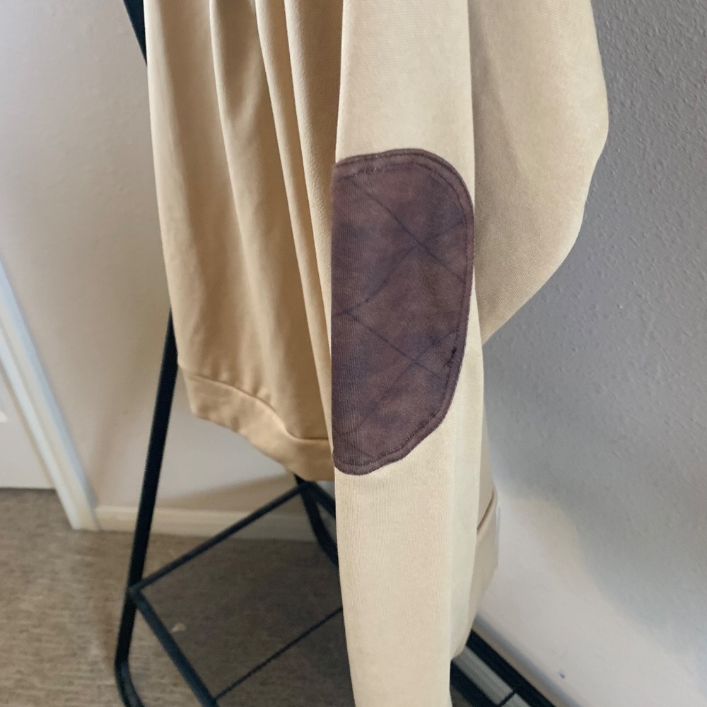 Yellowstone‎ Dutton Ranch pullover XL - Picture 4 of 5